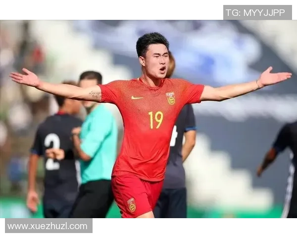 8号足球星闪耀绿茵场引领球队奋勇拼搏展现非凡实力